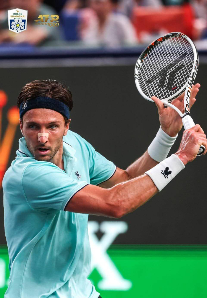 欧洲网球队爆冷西班牙网球队，兹维列夫统治全场的简单介绍