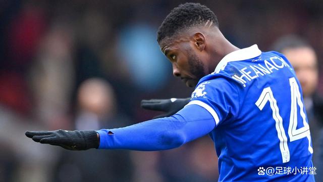 包含沃特福德门将神勇扑救，成为球迷新宠的词条