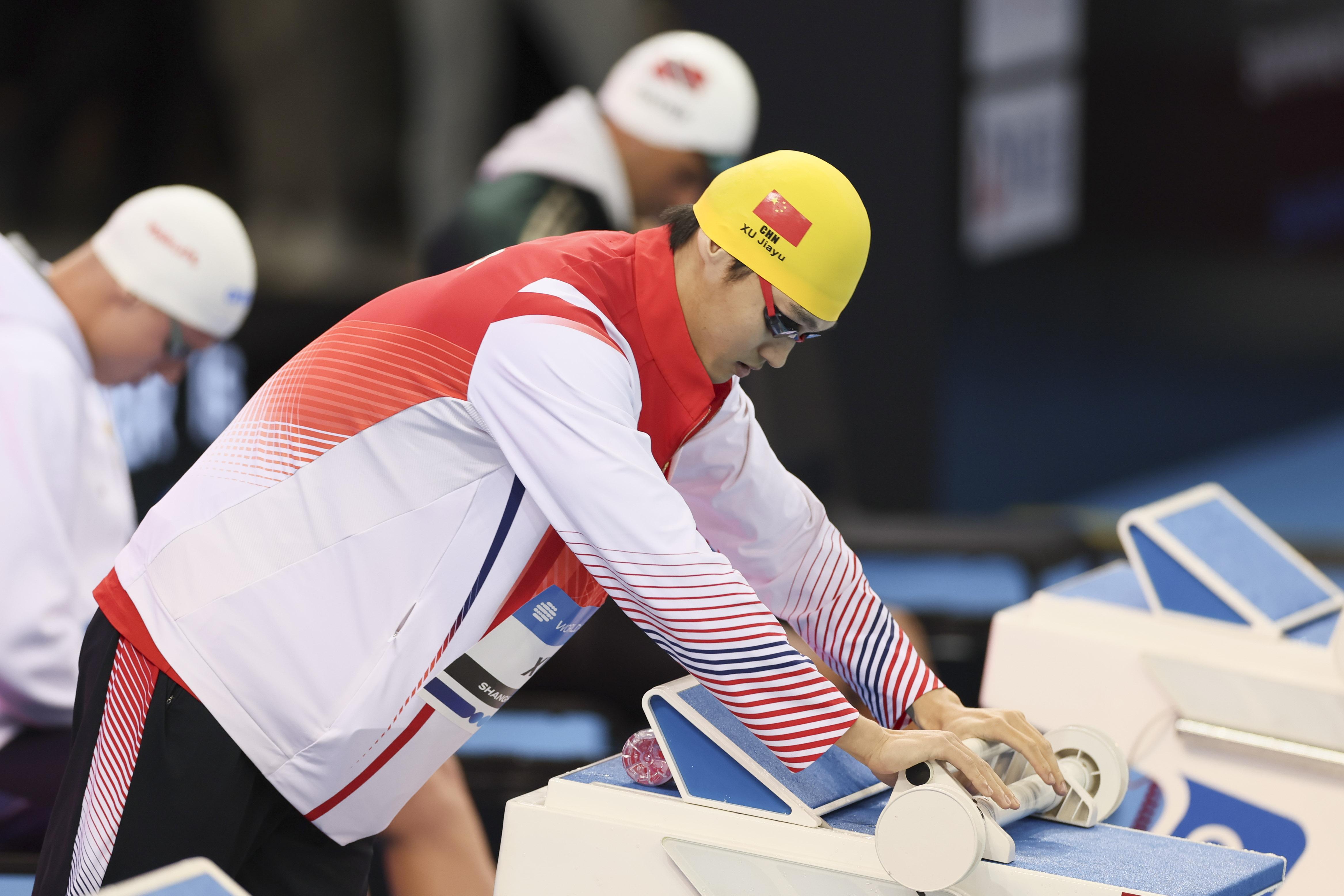 加拿大选手夺得游泳比赛季军