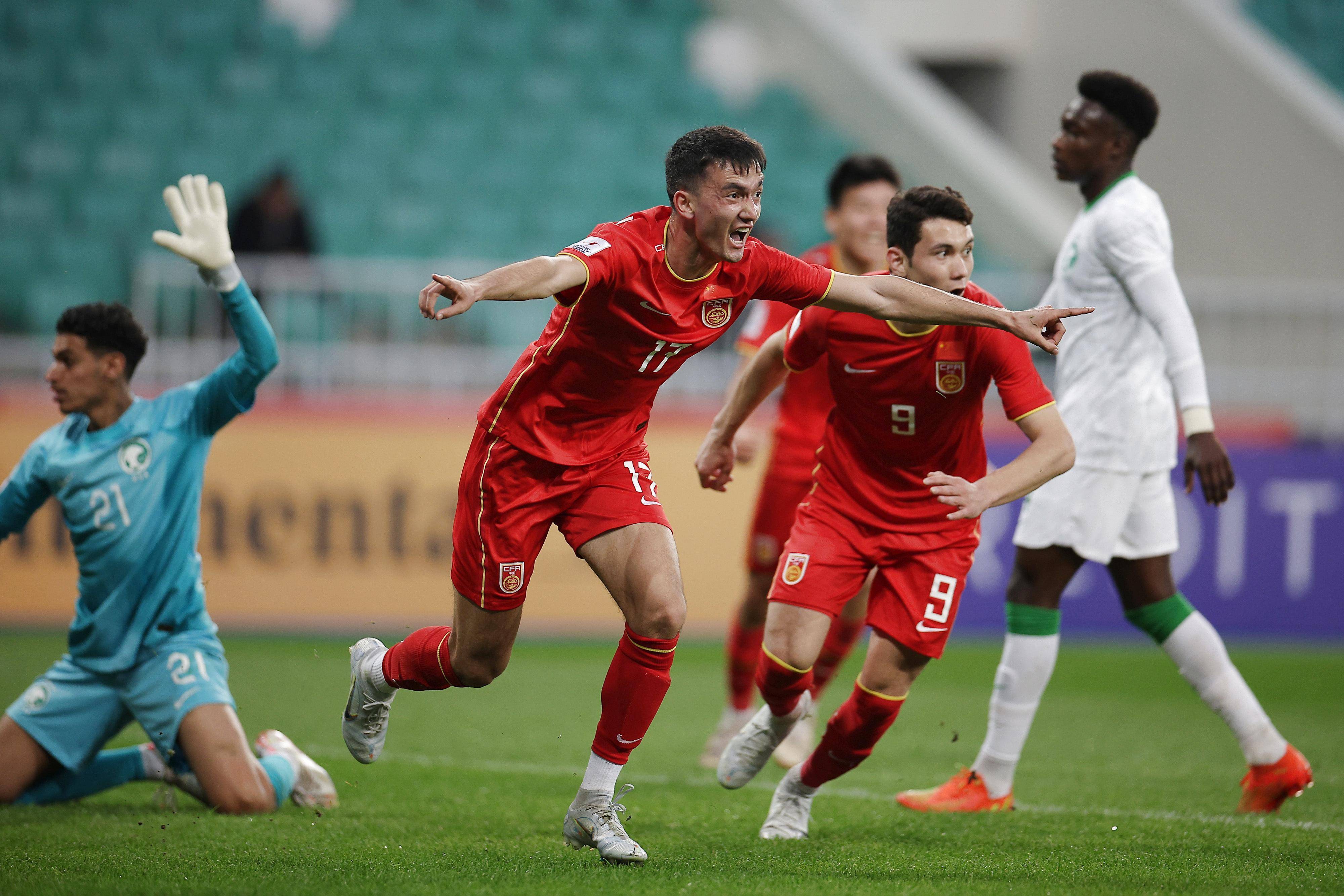 亚洲顶尖俱乐部踢出精彩比赛