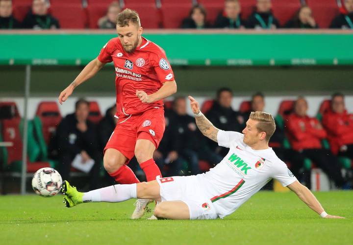 关于奥格斯堡主场失利，球队寻找突破口的信息