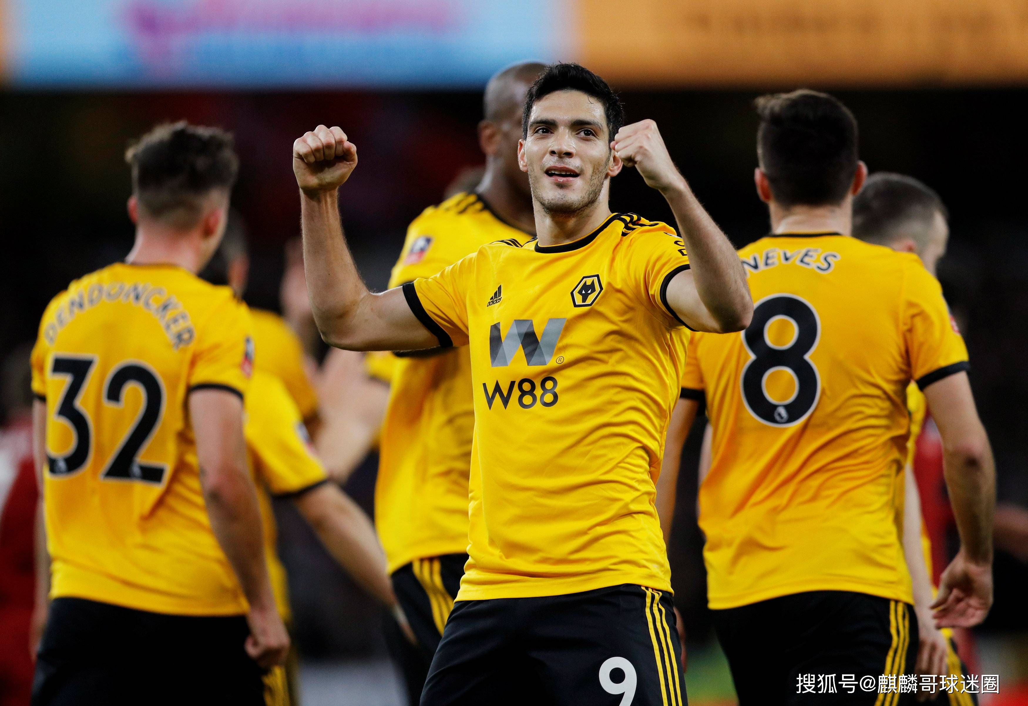 纽卡斯尔联后防携手宣布续约，稳固阵容实力的简单介绍