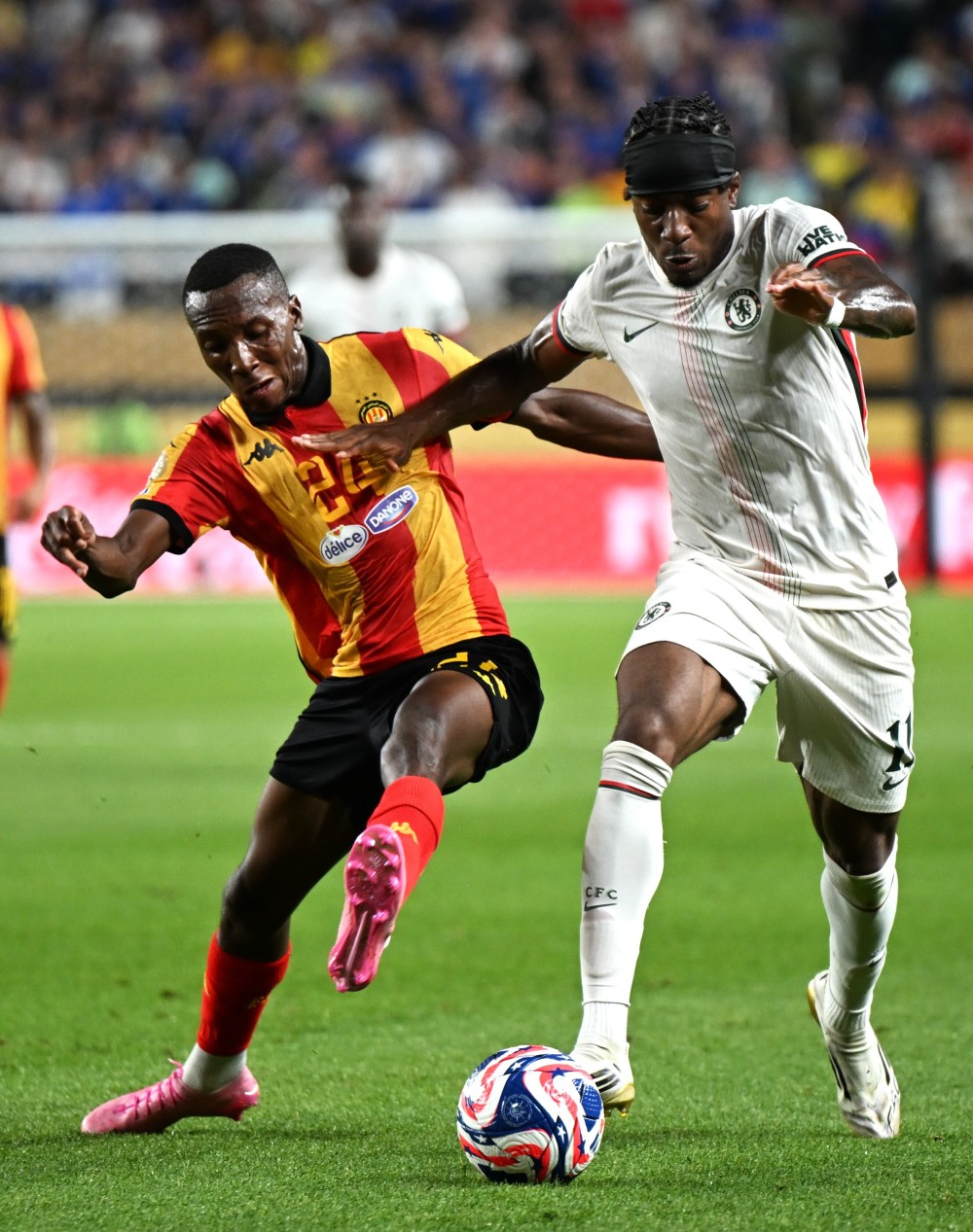 突尼斯队在比赛中积极拼搏,取得成功 突尼斯队在比赛中积极拼搏,取得成功