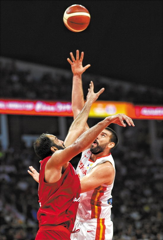 精彩对决！北京国安队与伊朗球队争夺入场券的简单介绍