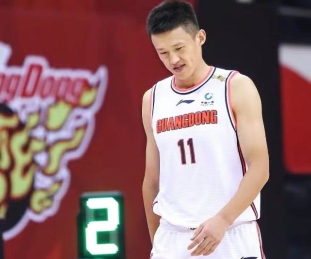 广东客场战平江苏,难分胜负 广东客场战平江苏,难分胜负