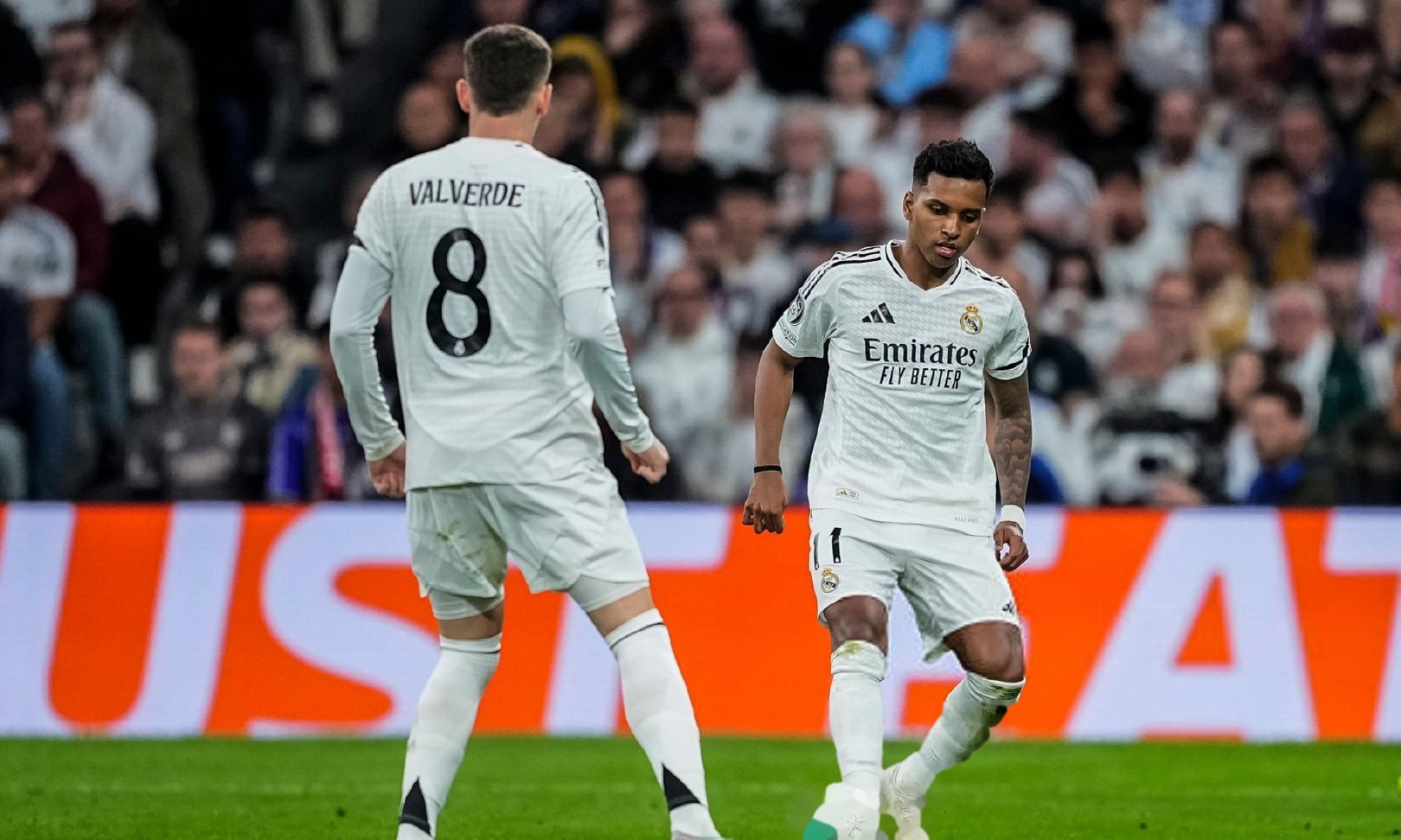 皇马完胜法国，福登带队取胜